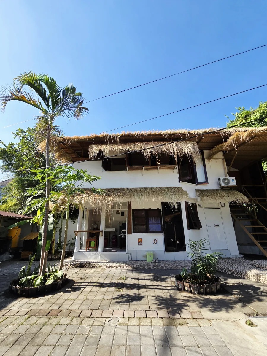 Spacious 30m² Concrete Loft in Central Canggu