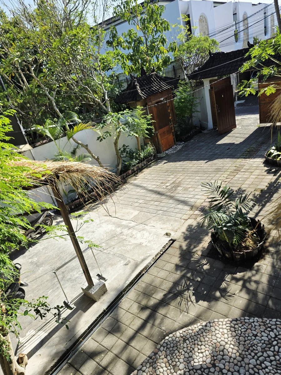 Spacious 30m² Concrete Loft in Central Canggu