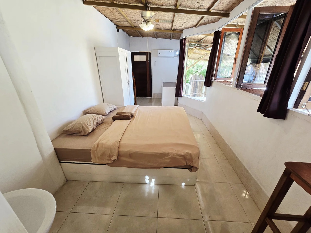 Spacious 30m² Concrete Loft in Central Canggu