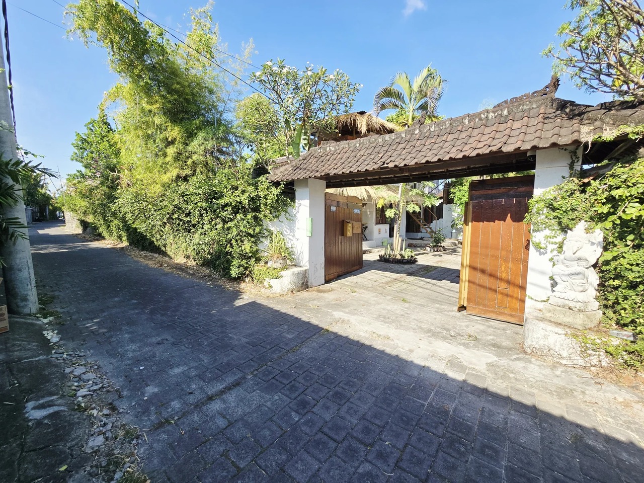 Spacious 30m² Concrete Loft in Central Canggu