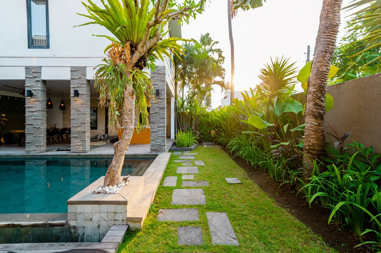 Luxury 3BRVilla Near Finns Private Pool