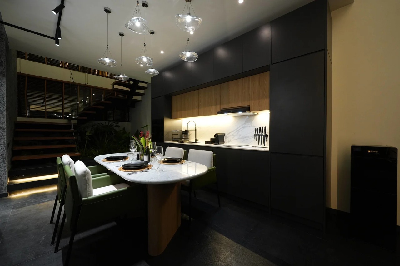 Modern 2BR Villa w/ Private Pool and Jun