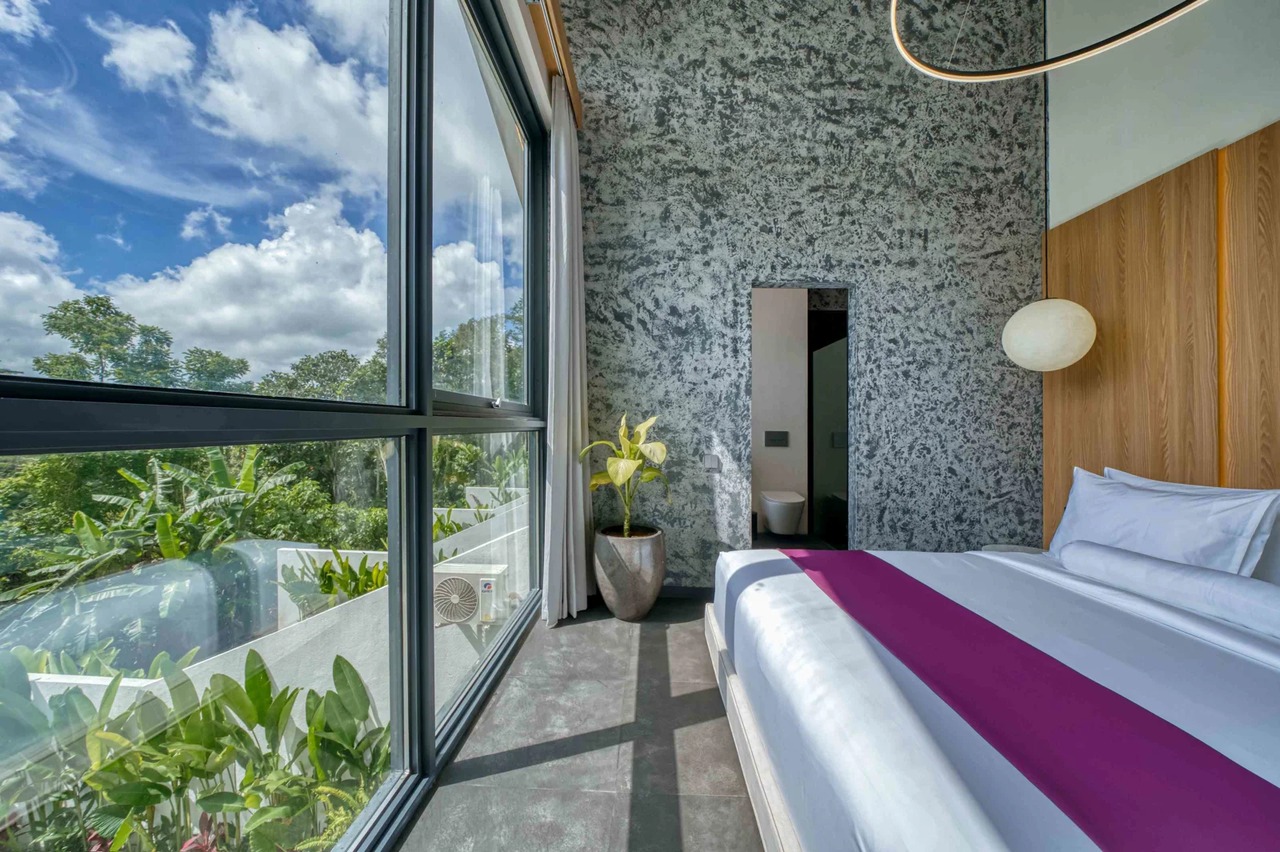 Modern 2BR Villa w/ Private Pool and Jun