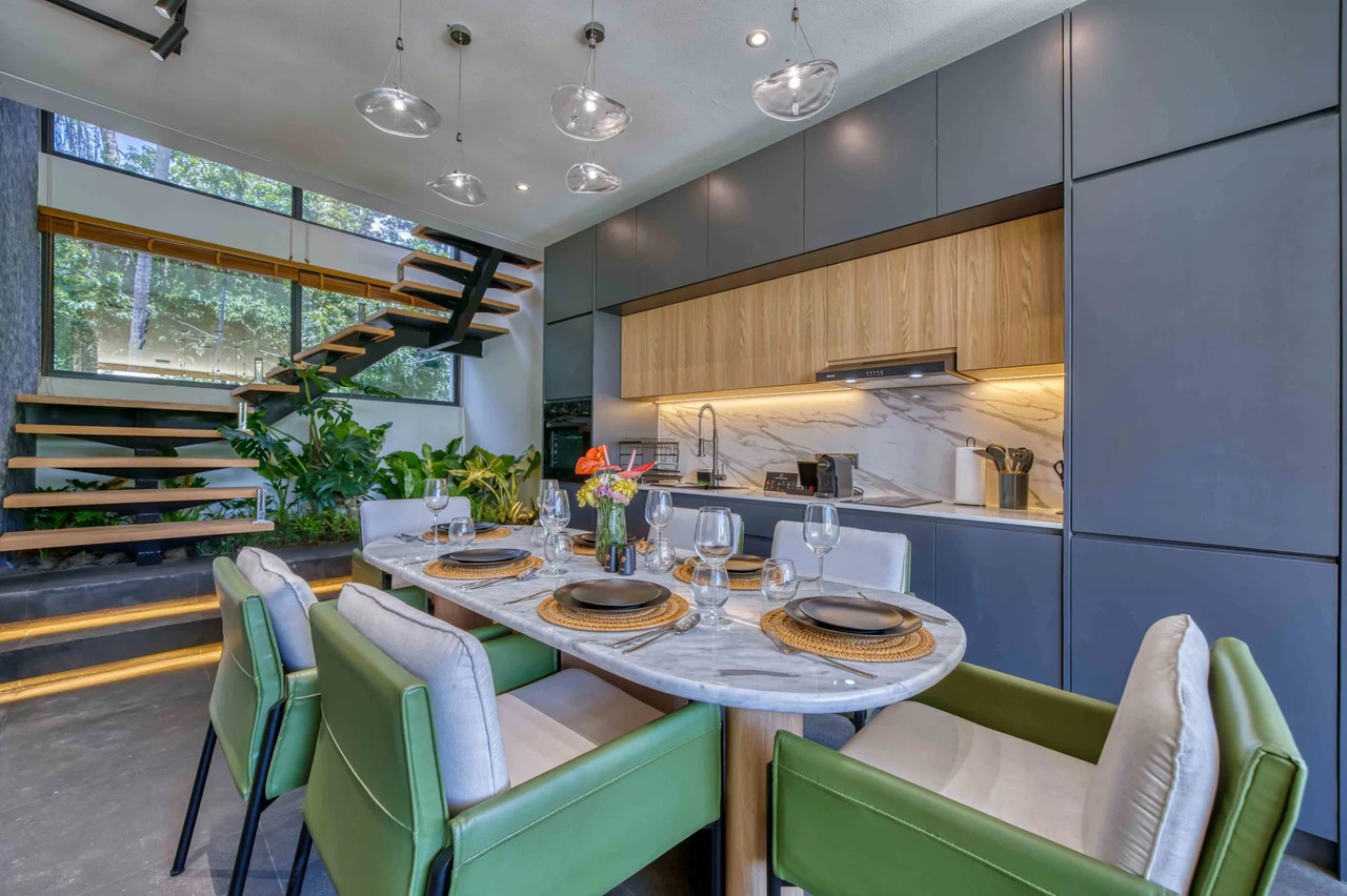 Modern 2BR Villa w/ Private Pool and Jun