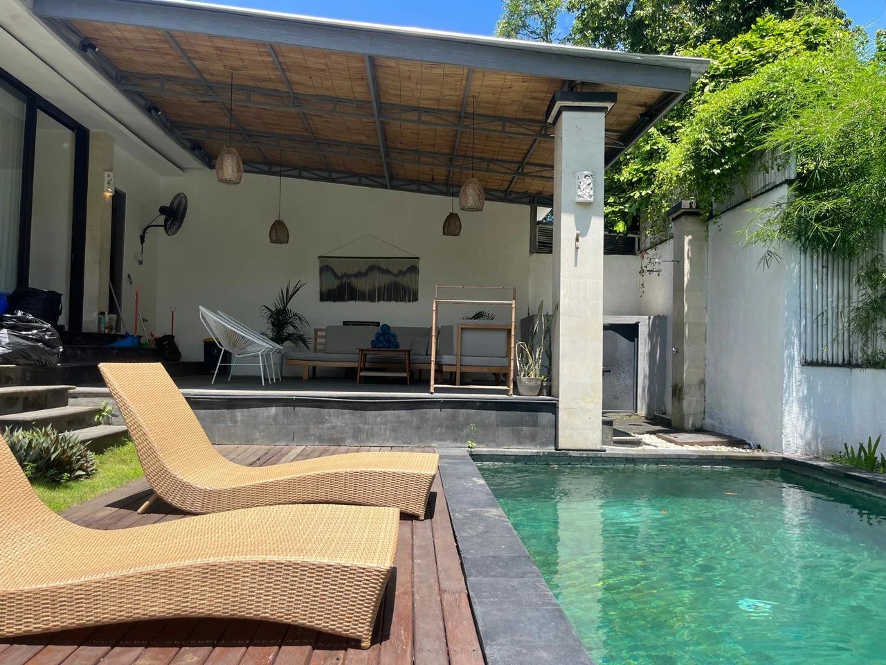 Elegant 3-Bedroom Villa for Annual Rent