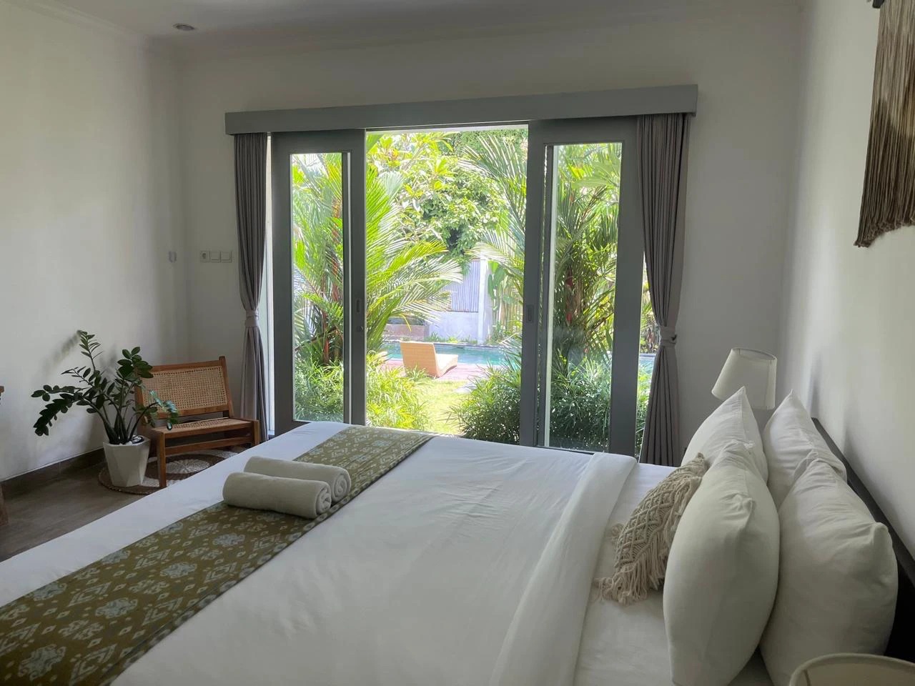 Elegant 3-Bedroom Villa for Annual Rent