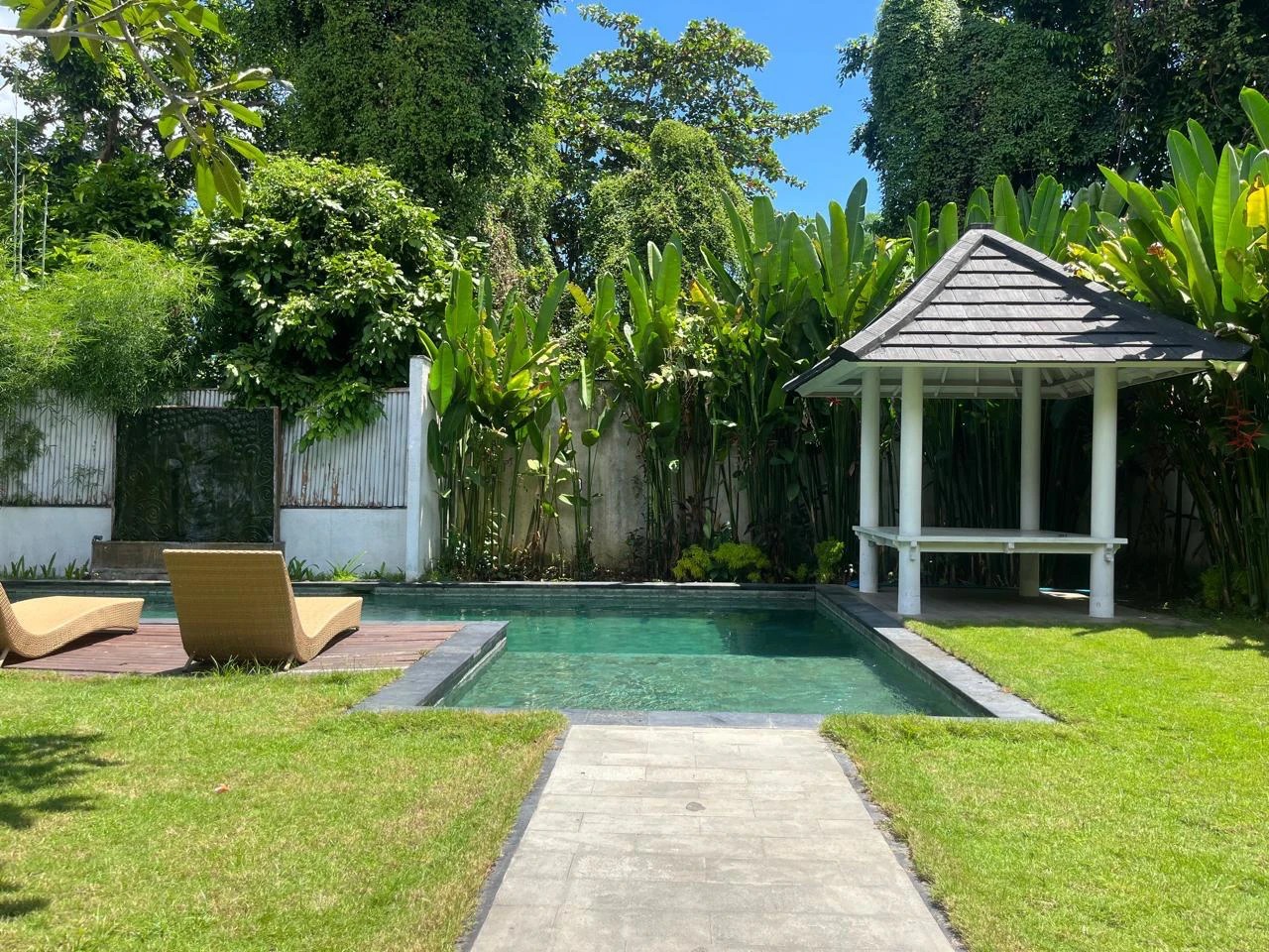 Elegant 3-Bedroom Villa for Annual Rent