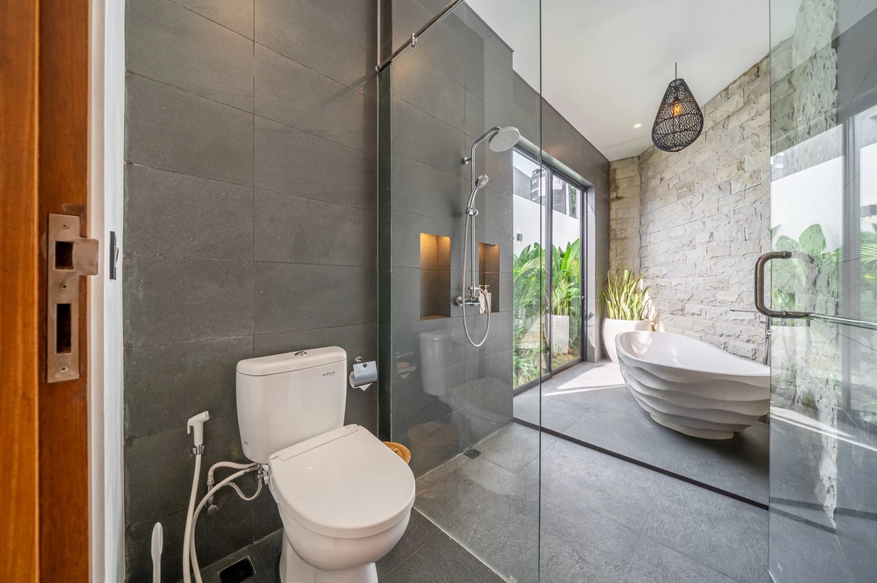 NEW 2BR ONE PALM VILLA W/ 100SQM ROOFTOP