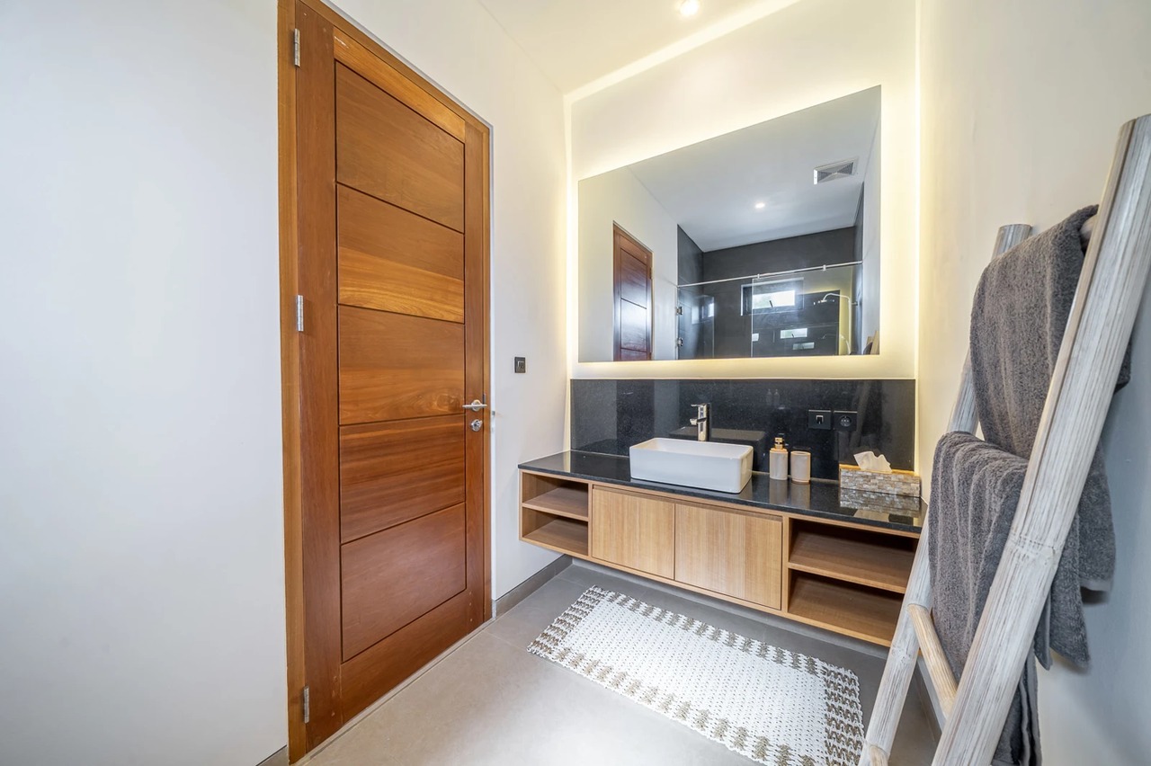 NEW 2BR ONE PALM VILLA W/ 100SQM ROOFTOP