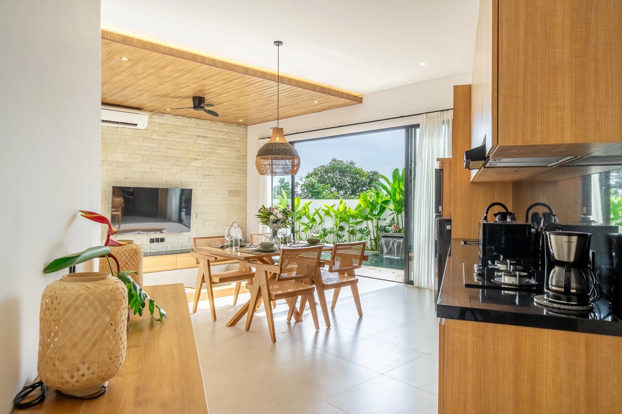 NEW 2BR ONE PALM VILLA W/ 100SQM ROOFTOP