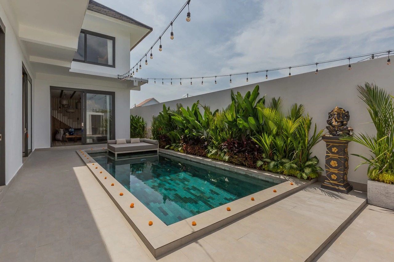 3 BEDROOM VILLA IN BUMBAK, for rent 