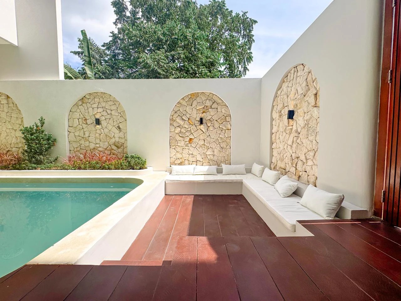 DO 84 - VILLA FOR SALE IN TUMBAK BAYUH