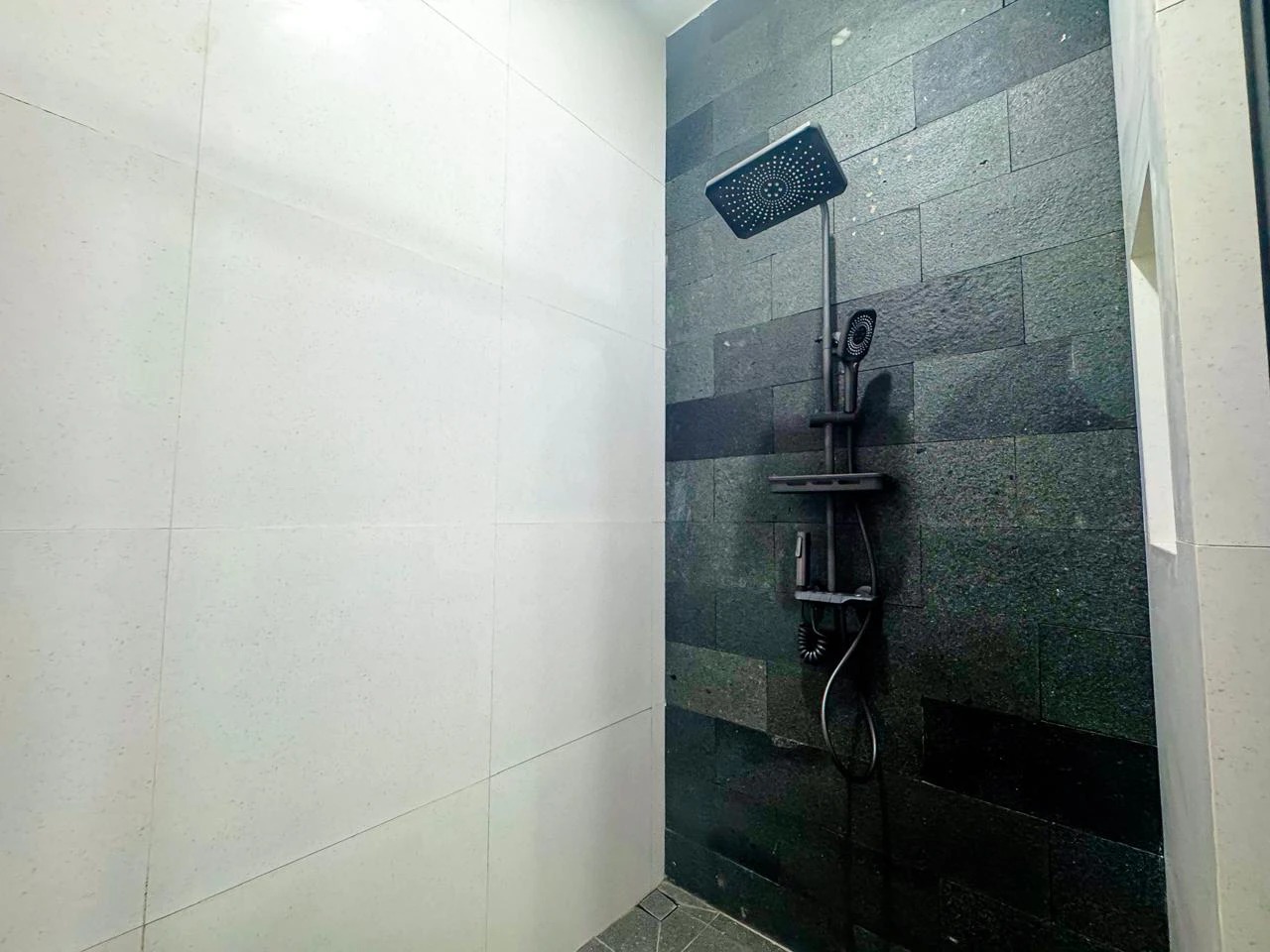 DO 84 - VILLA FOR SALE IN TUMBAK BAYUH