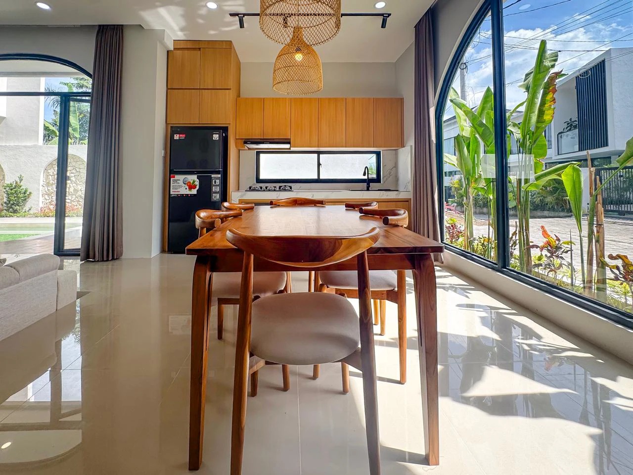 DO 84 - VILLA FOR SALE IN TUMBAK BAYUH