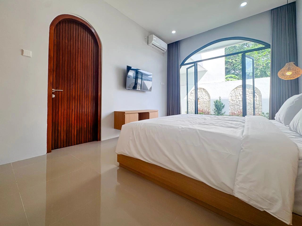 DO 84 - VILLA FOR SALE IN TUMBAK BAYUH