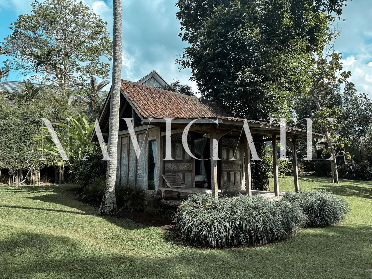 Villa Lorel | Spacious 5-Br Seseh Beach
