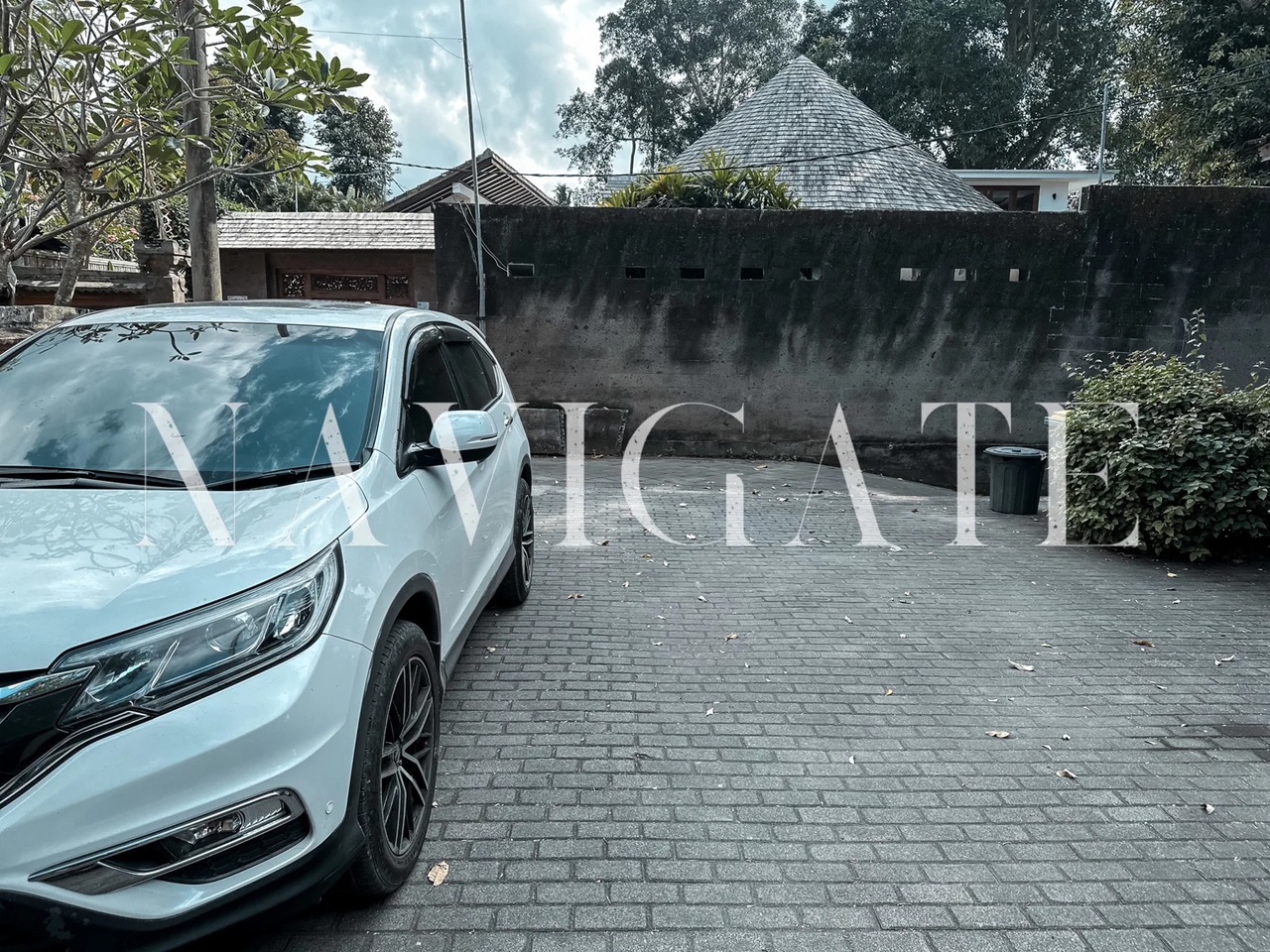 Villa Lorel | Spacious 5-Br Seseh Beach