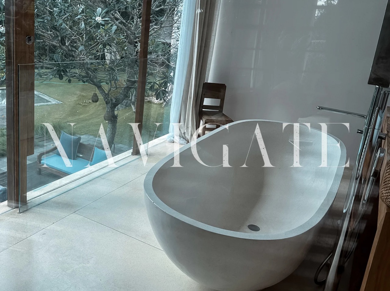 Villa Lorel | Spacious 5-Br Seseh Beach