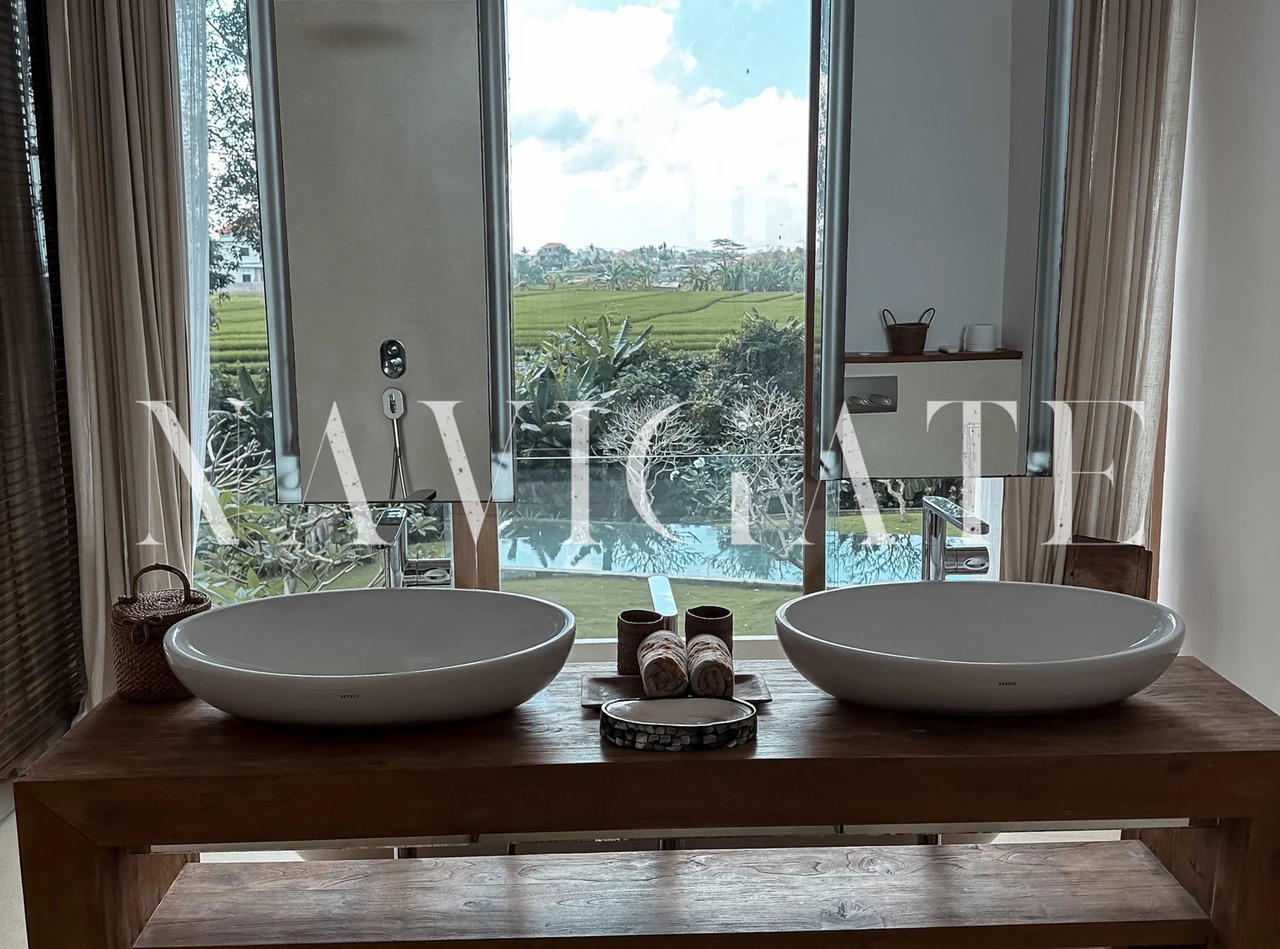 Villa Lorel | Spacious 5-Br Seseh Beach