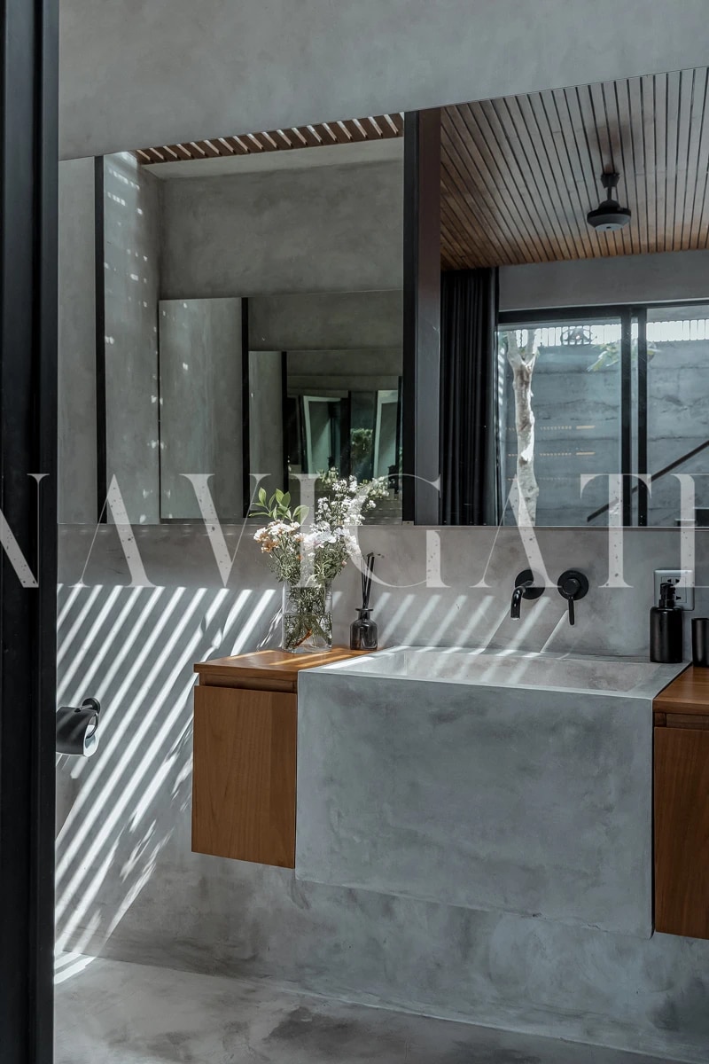 Villa Noir | 3-Br Walk to the Beach