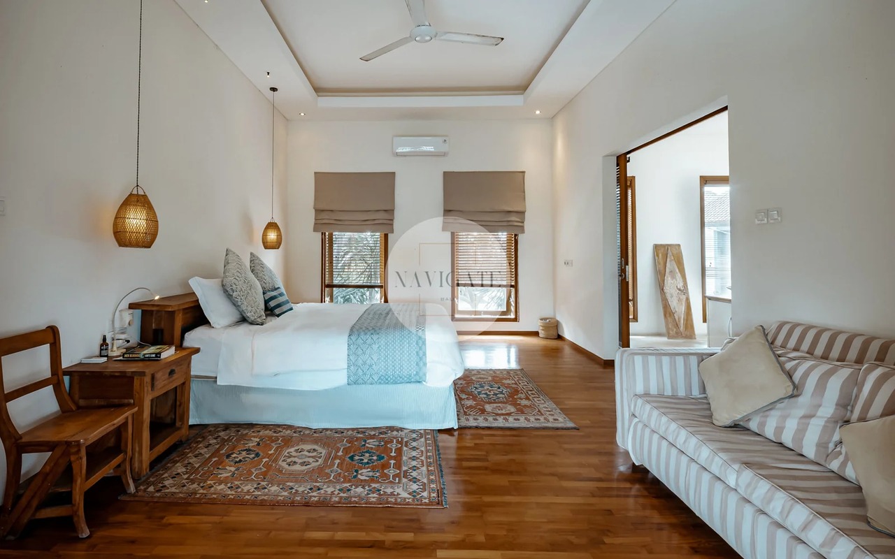4BR VILLA IN PERERENAN FOR SALE