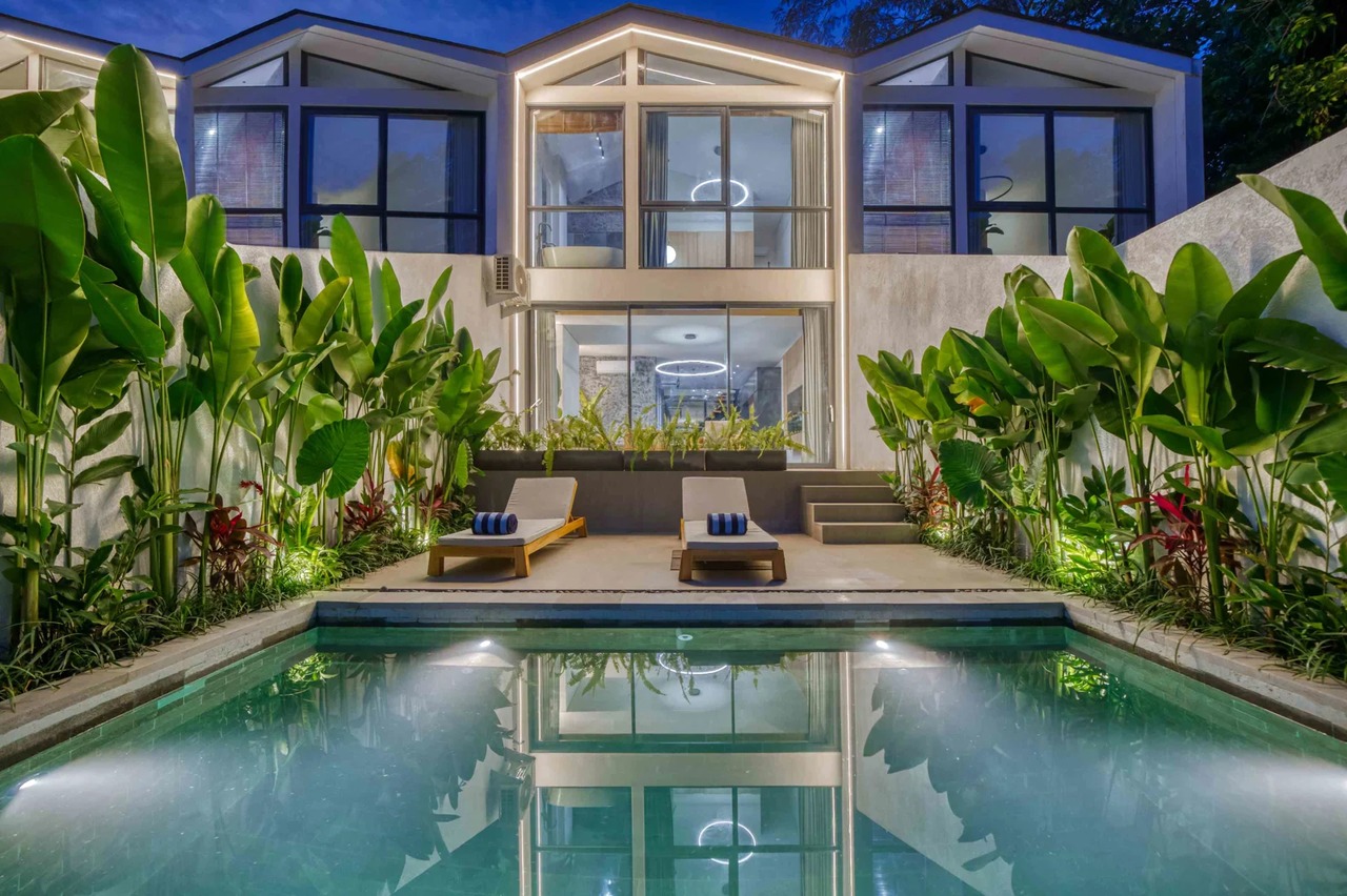 Modern 1BR Villa w/ Private Pool and Jun