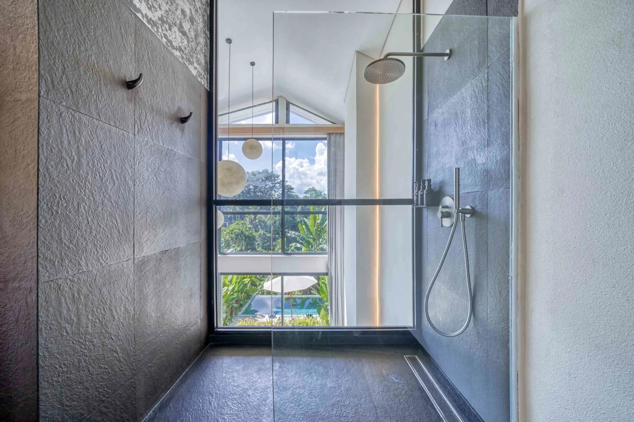 Modern 1BR Villa w/ Private Pool and Jun