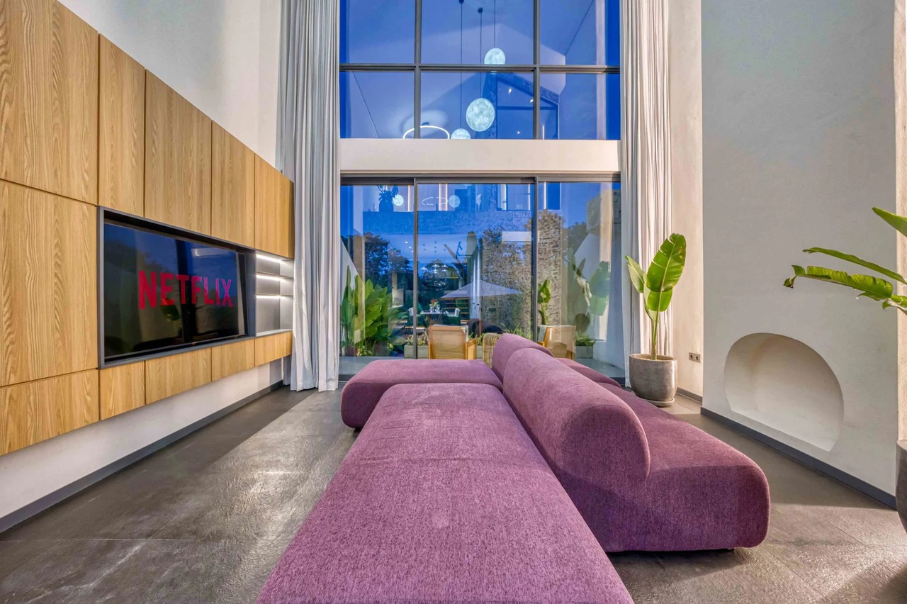 Modern 1BR Villa w/ Private Pool and Jun