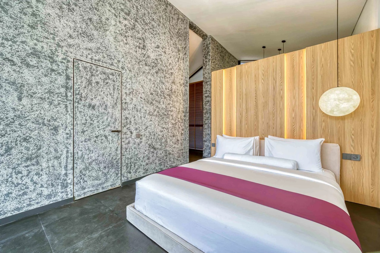 Modern 1BR Villa w/ Private Pool and Jun