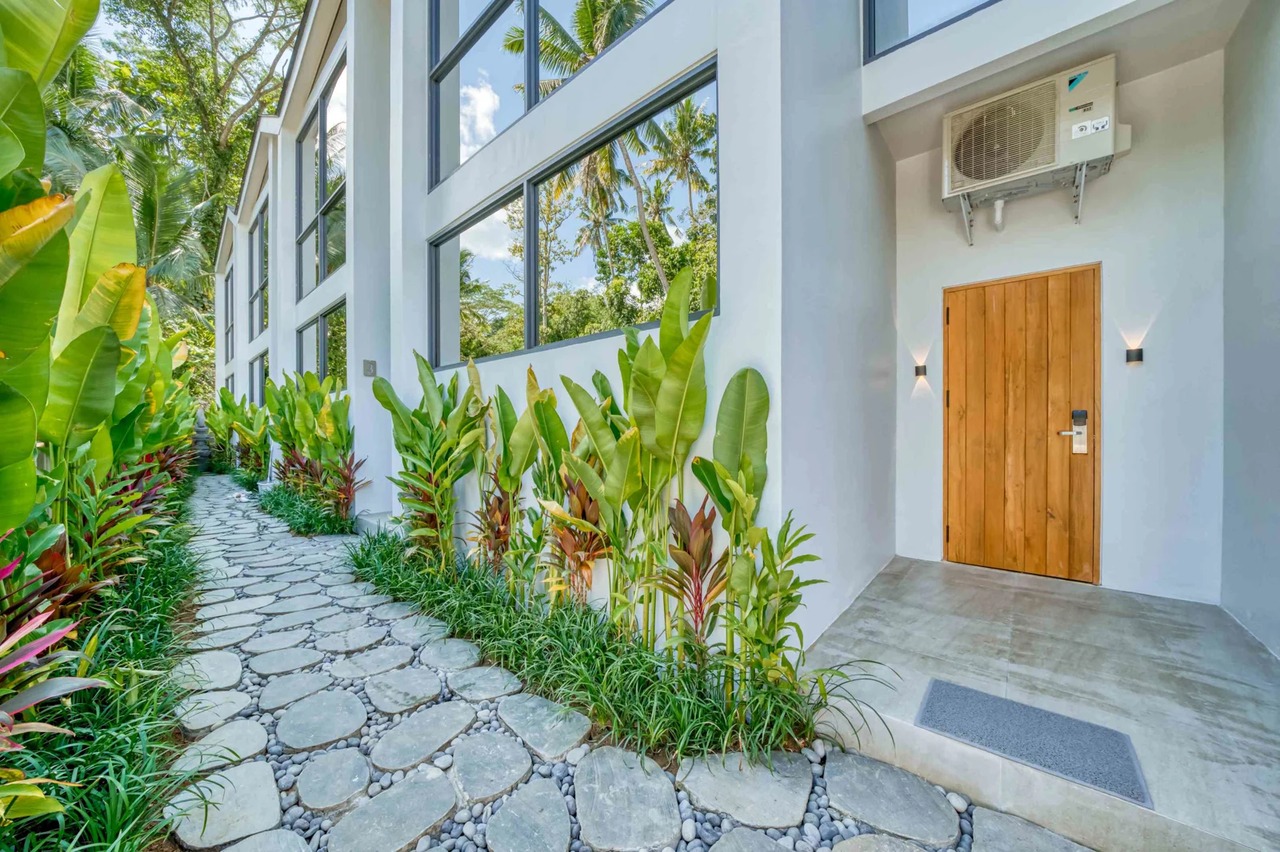 Modern 1BR Villa w/ Private Pool and Jun