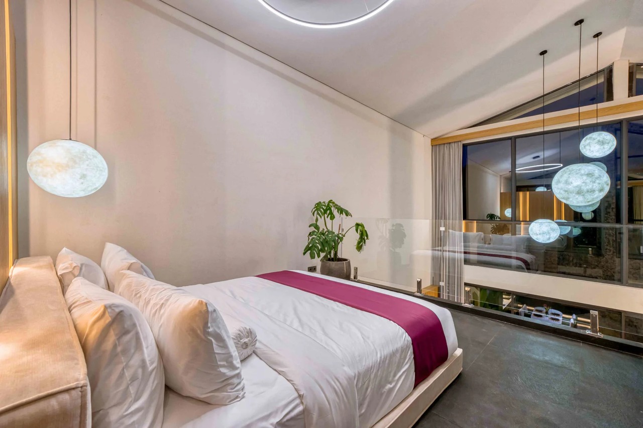 Modern 1BR Villa w/ Private Pool and Jun