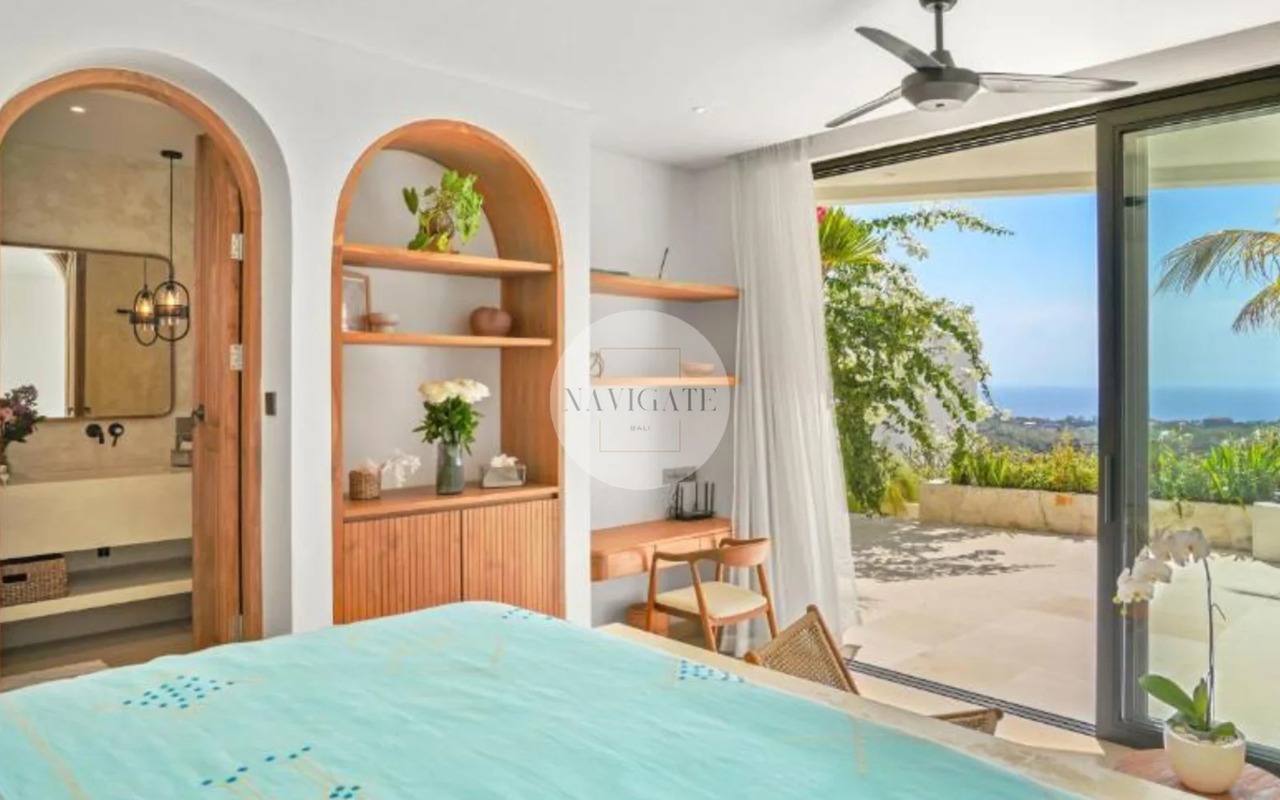 3 STOREY VILLA IN ULUWATU
