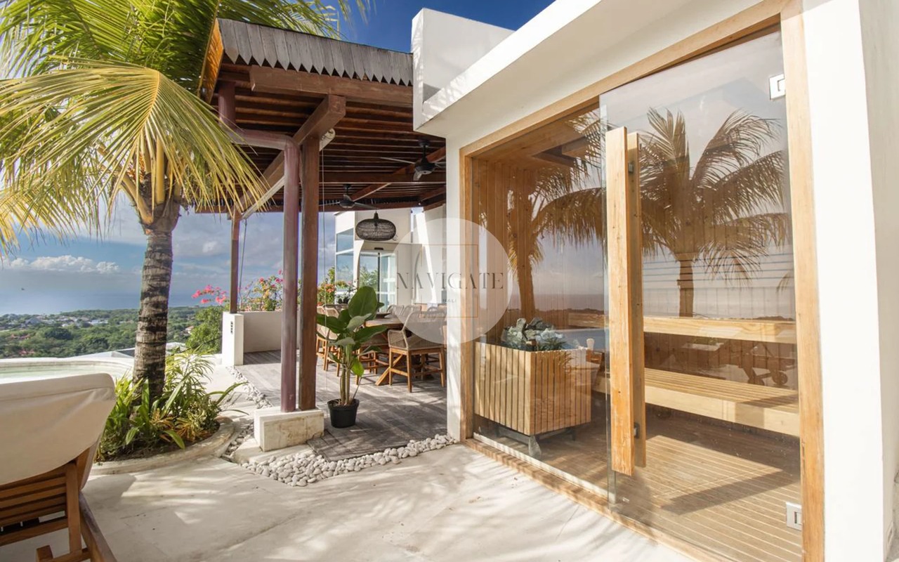 3 STOREY VILLA IN ULUWATU