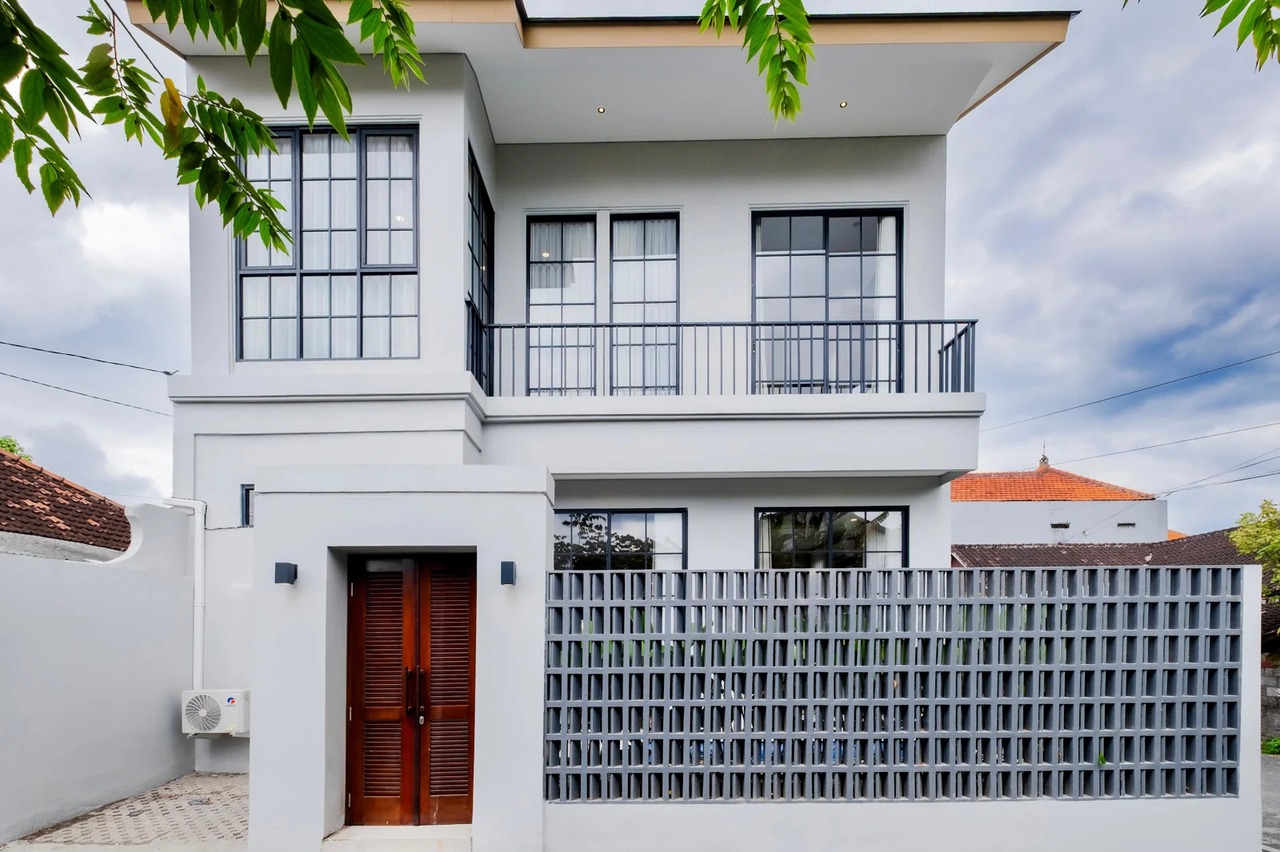 3BR Modern Villa w/ Pool & Garden