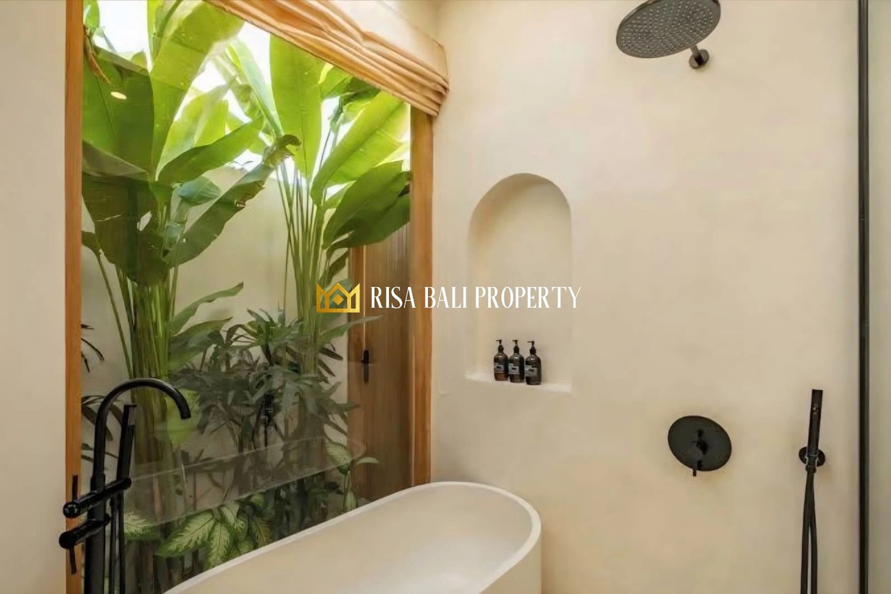 LUXURY MODERN MEDITERRANEAN 2-BEDROOM 