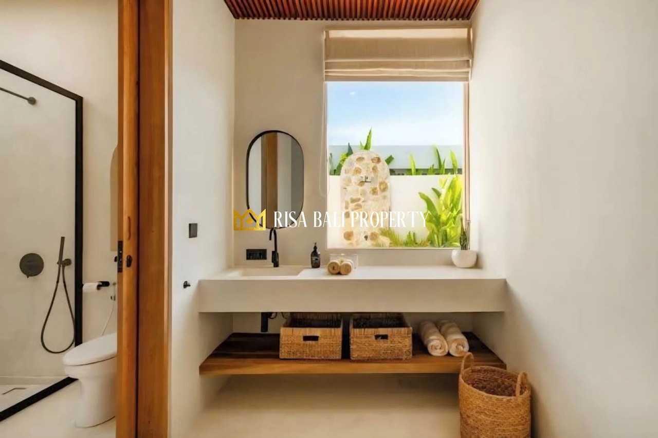 LUXURY MODERN MEDITERRANEAN 2-BEDROOM 