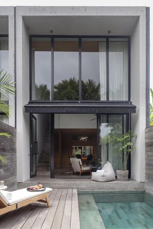 Modern 1-Bedroom Townhouse Near Cafés