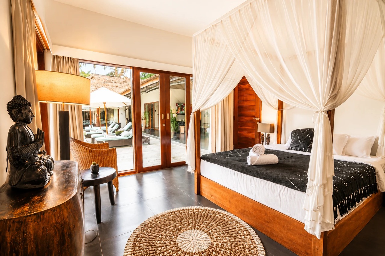 Tropical 4BR Villa with Pool | Peaceful
