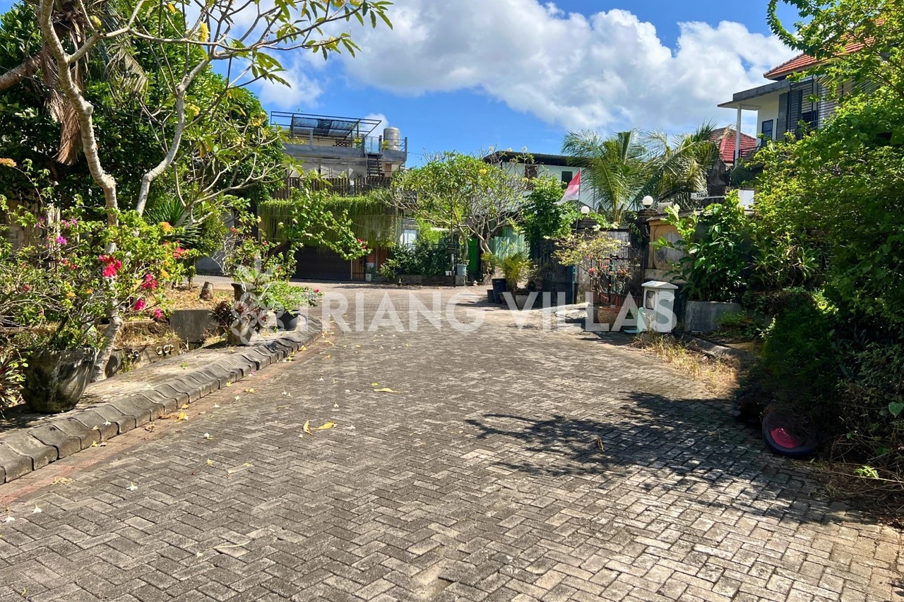 Freehold 4,12-Are Land in Munggu