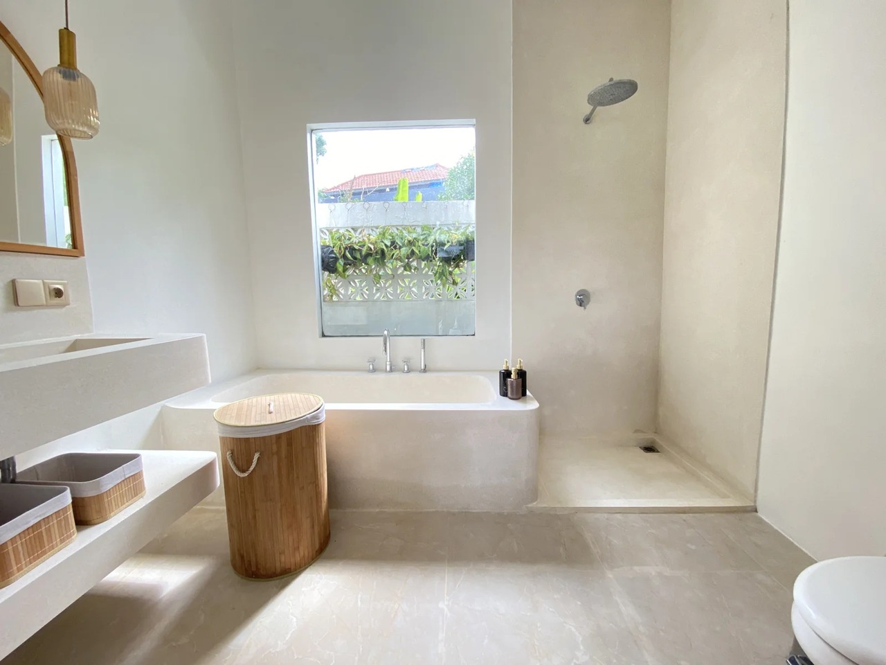 1BR + 1 Office Private Villa