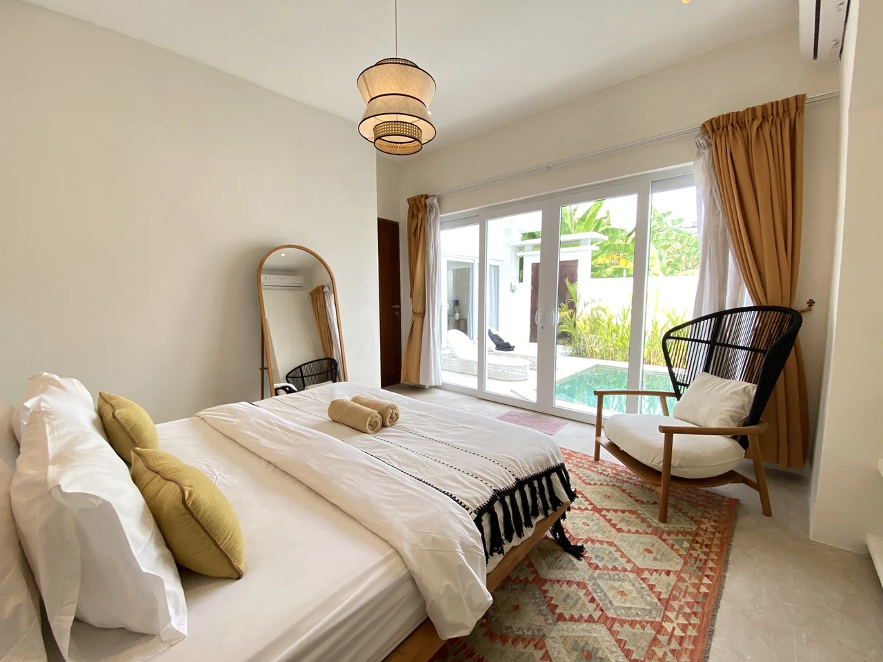1BR + 1 Office Private Villa