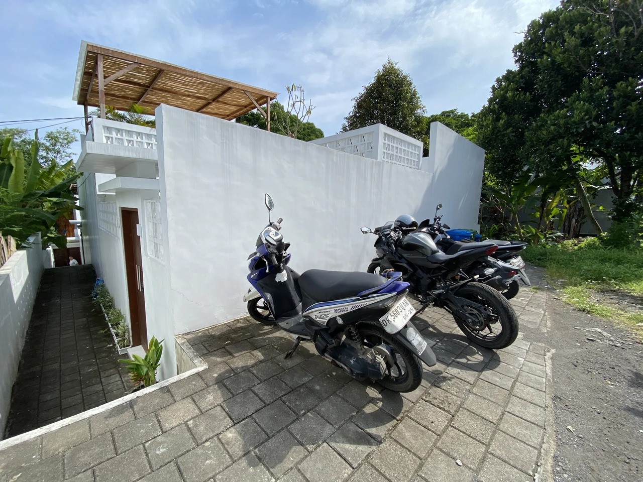 1BR + 1 Office Private Villa