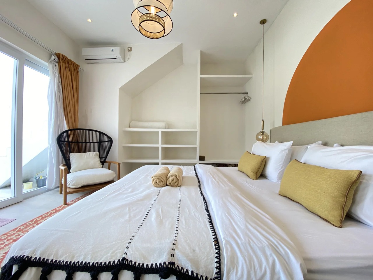 1BR + 1 Office Private Villa