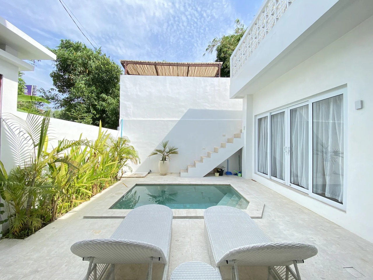 1BR + 1 Office Private Villa