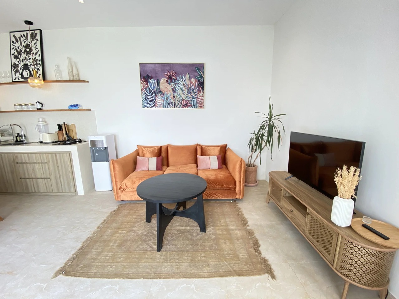 1BR + 1 Office Private Villa