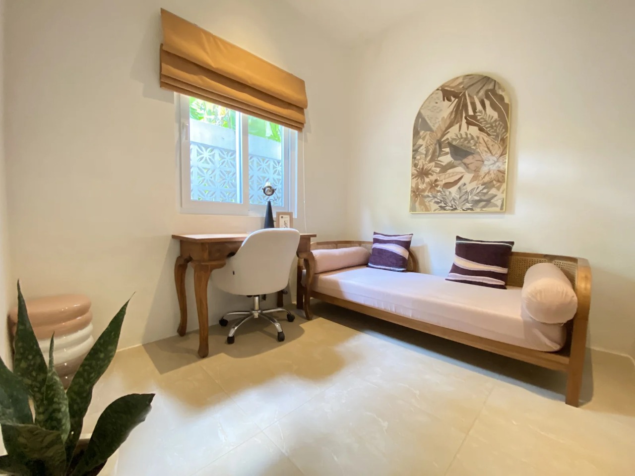 1BR + 1 Office Private Villa