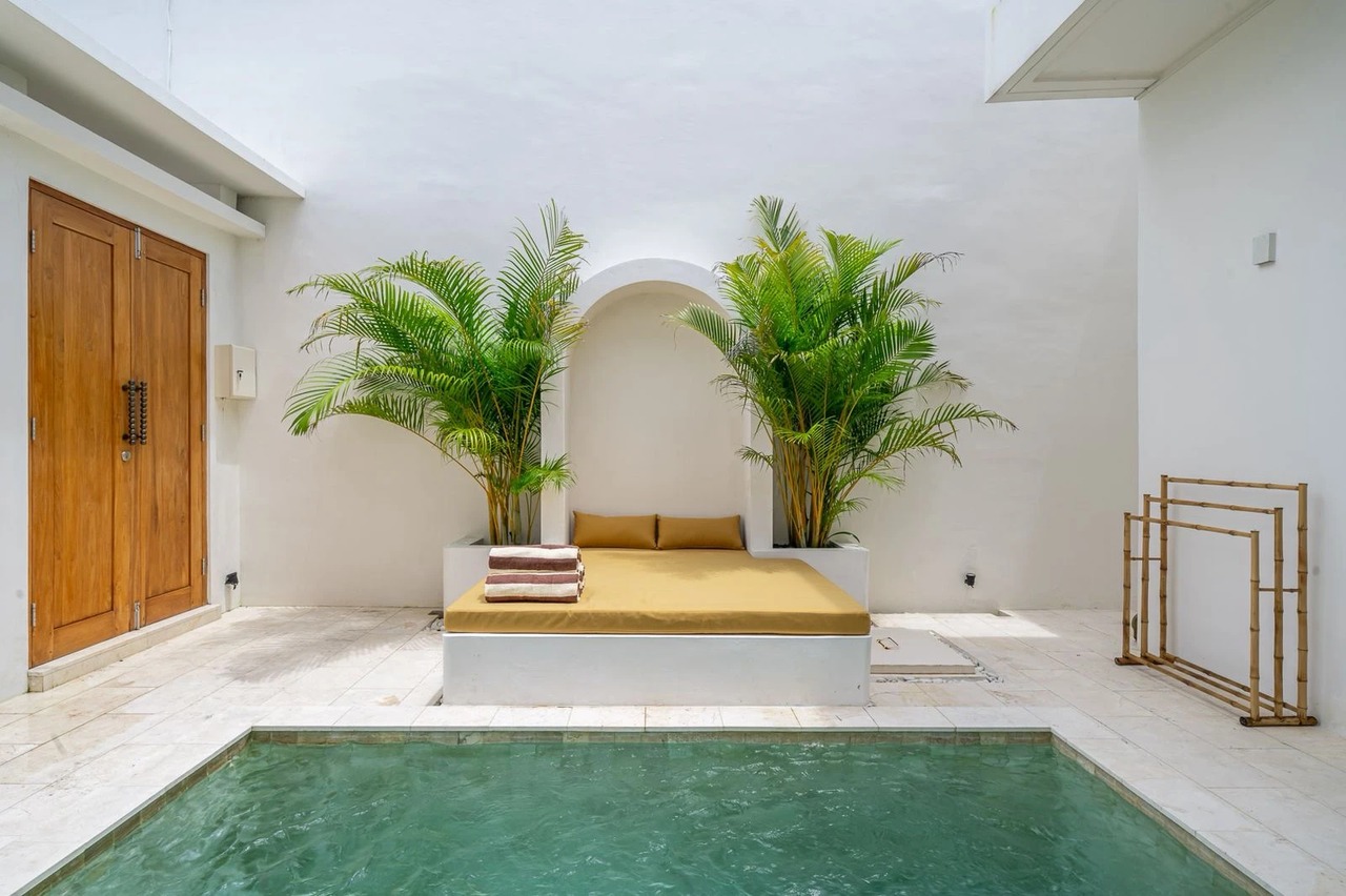 2BR Villa with spacious rooftop - Cemagi