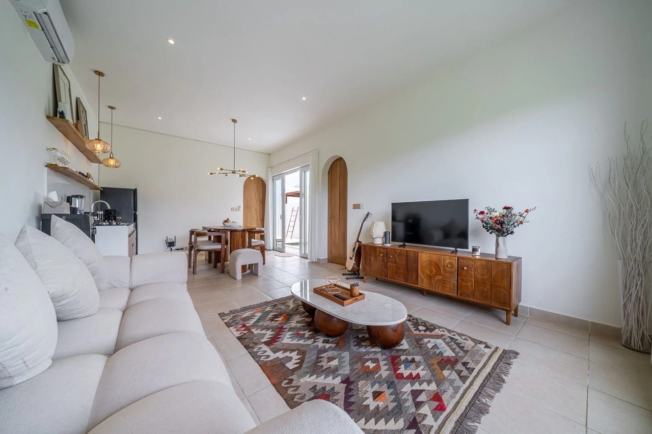 2BR Villa with spacious rooftop - Cemagi
