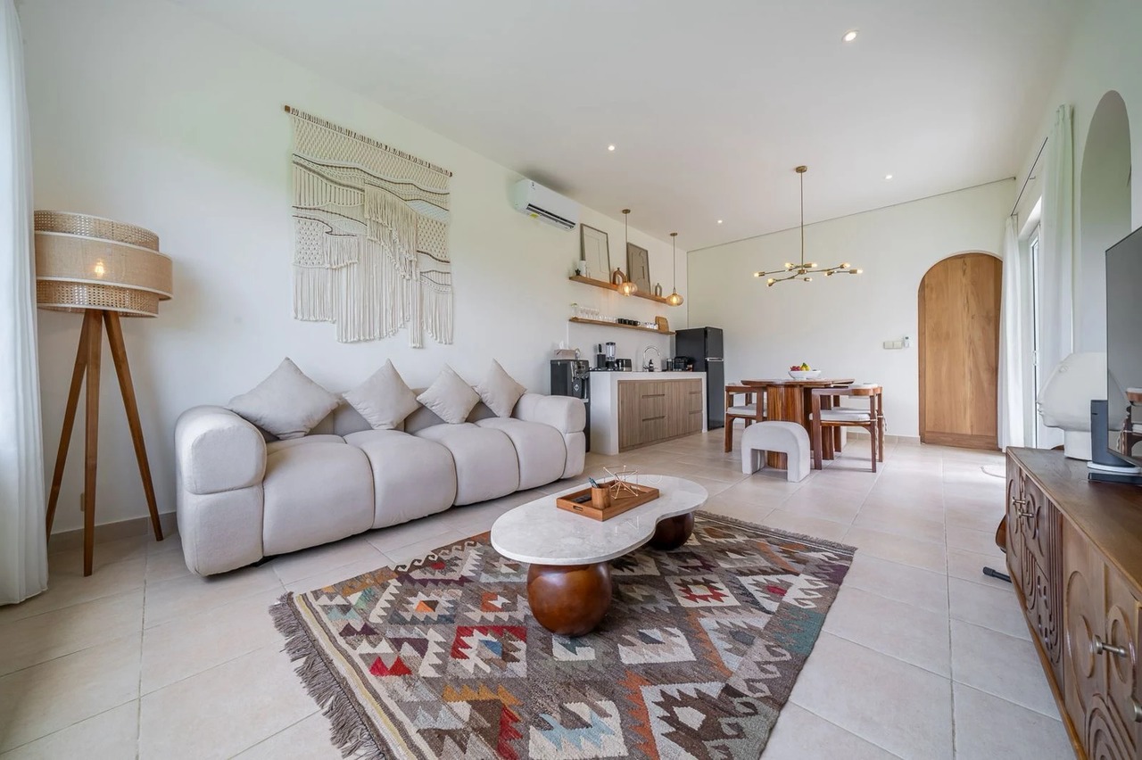 2BR Villa with spacious rooftop - Cemagi