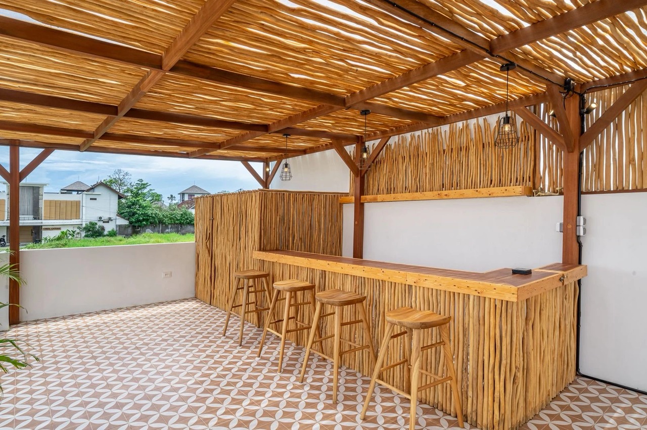 2BR Villa with spacious rooftop - Cemagi